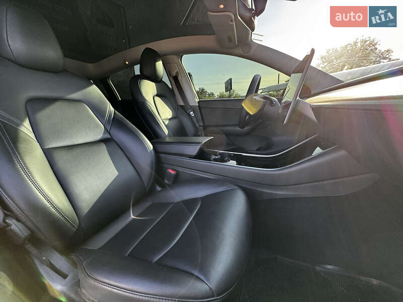 Внедорожник / Кроссовер Tesla Model Y 2020 в Киеве
