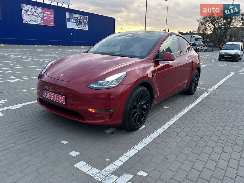 Внедорожник / Кроссовер Tesla Model Y 2021 в 