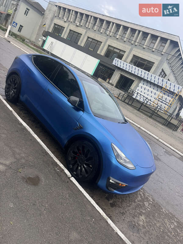 Внедорожник / Кроссовер Tesla Model Y 2021 в Белой Церкви