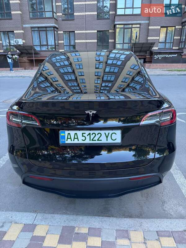Внедорожник / Кроссовер Tesla Model Y 2024 в Киеве
