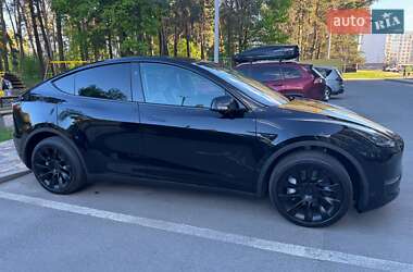 Внедорожник / Кроссовер Tesla Model Y 2024 в 
