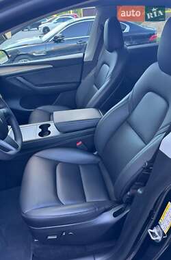 Внедорожник / Кроссовер Tesla Model Y 2024 в 