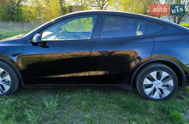 Внедорожник / Кроссовер Tesla Model Y 2023 в 