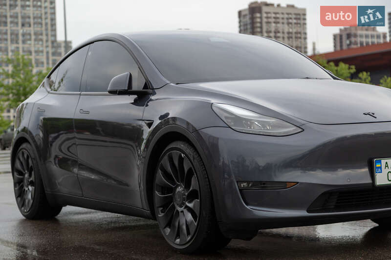 Внедорожник / Кроссовер Tesla Model Y 2022 в Киеве