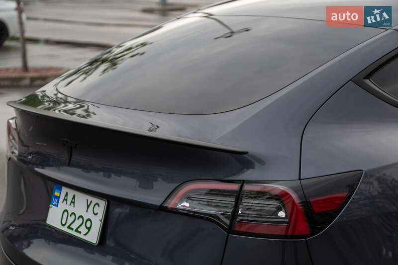 Внедорожник / Кроссовер Tesla Model Y 2022 в Киеве