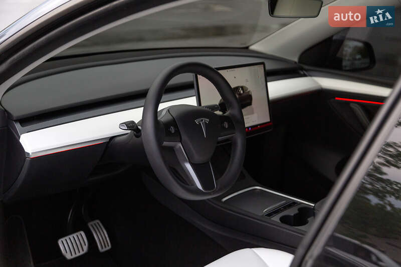 Внедорожник / Кроссовер Tesla Model Y 2022 в Киеве