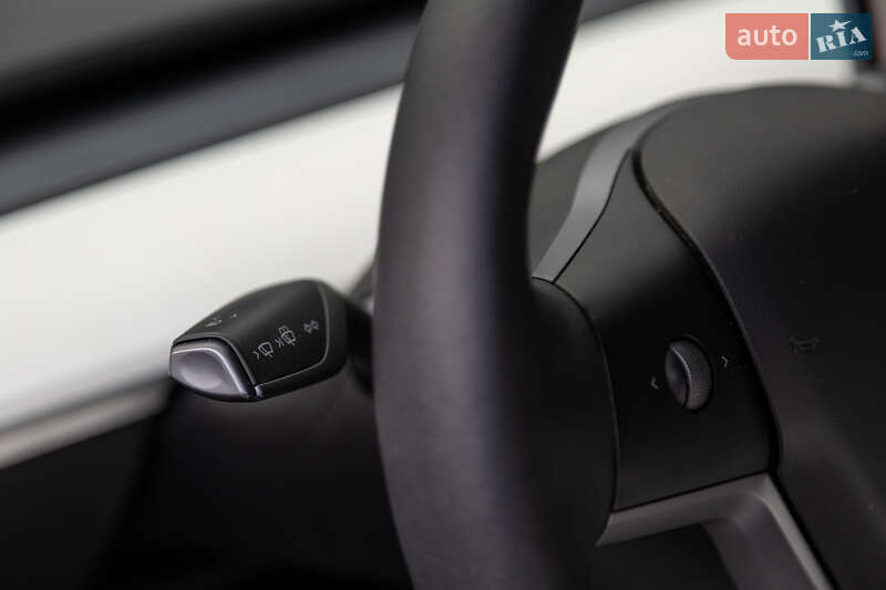 Внедорожник / Кроссовер Tesla Model Y 2022 в Киеве