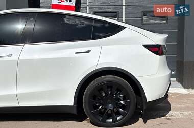 Внедорожник / Кроссовер Tesla Model Y 2021 в 