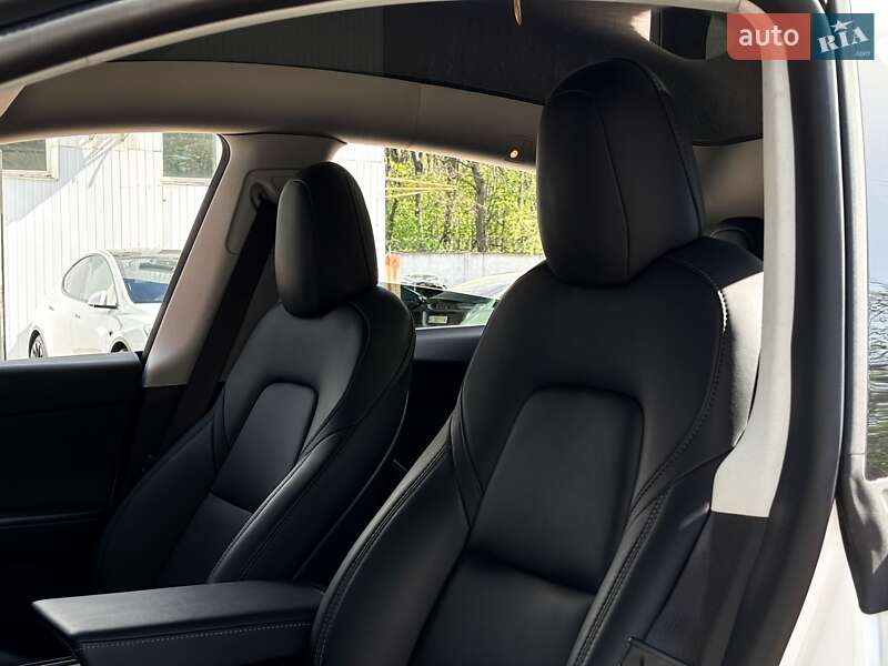 Позашляховик / Кросовер Tesla Model Y 2021 в Києві