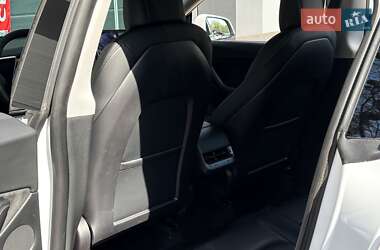 Внедорожник / Кроссовер Tesla Model Y 2021 в 