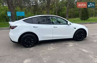 Внедорожник / Кроссовер Tesla Model Y 2022 в 