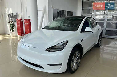 Внедорожник / Кроссовер Tesla Model Y 2021 в 