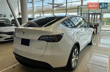 Внедорожник / Кроссовер Tesla Model Y 2021 в 