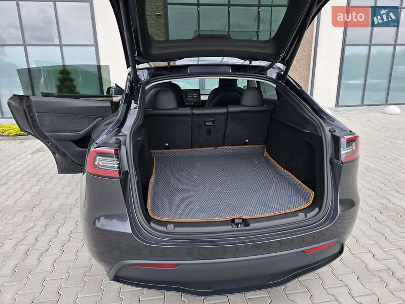 Внедорожник / Кроссовер Tesla Model Y 2024 в Тернополе