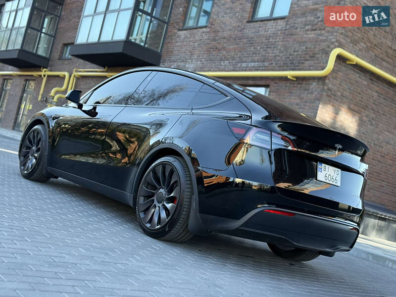 Внедорожник / Кроссовер Tesla Model Y 2021 в Полтаве