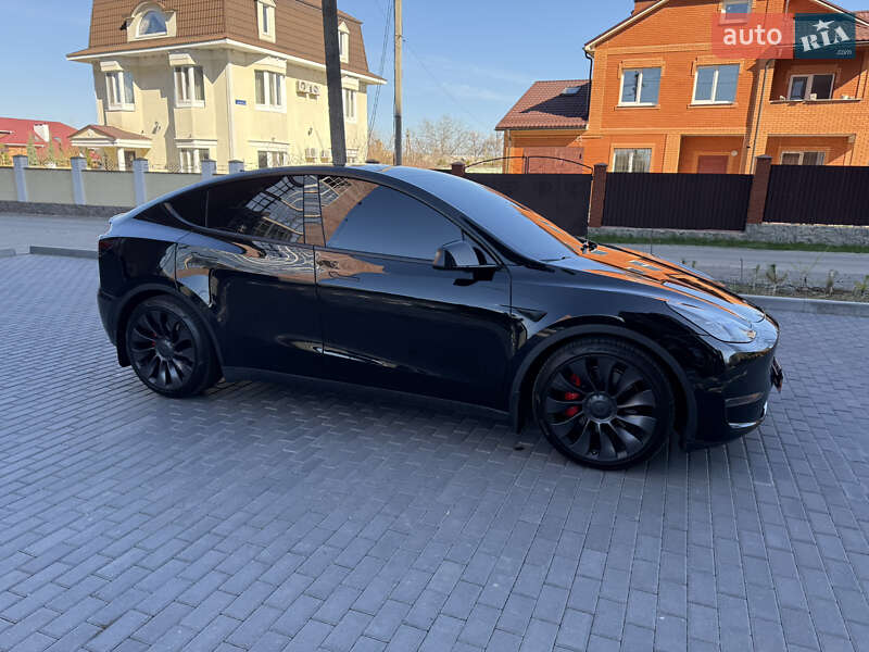 Внедорожник / Кроссовер Tesla Model Y 2021 в Полтаве