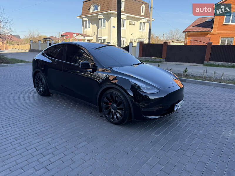 Внедорожник / Кроссовер Tesla Model Y 2021 в Полтаве