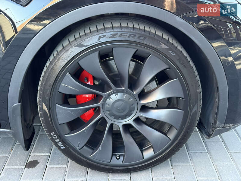 Внедорожник / Кроссовер Tesla Model Y 2021 в Полтаве