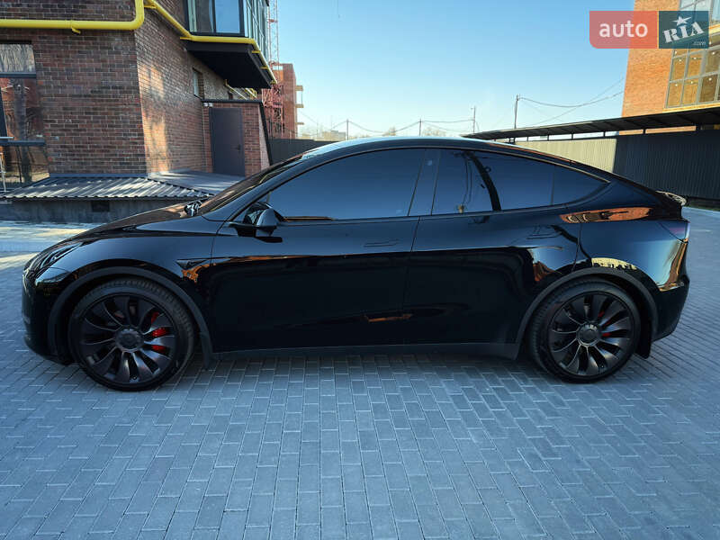 Внедорожник / Кроссовер Tesla Model Y 2021 в Полтаве