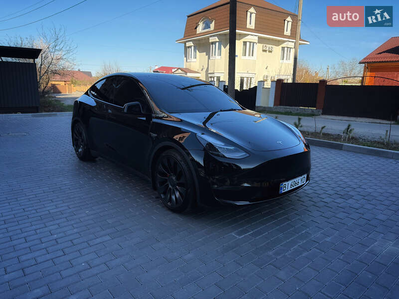 Внедорожник / Кроссовер Tesla Model Y 2021 в Полтаве