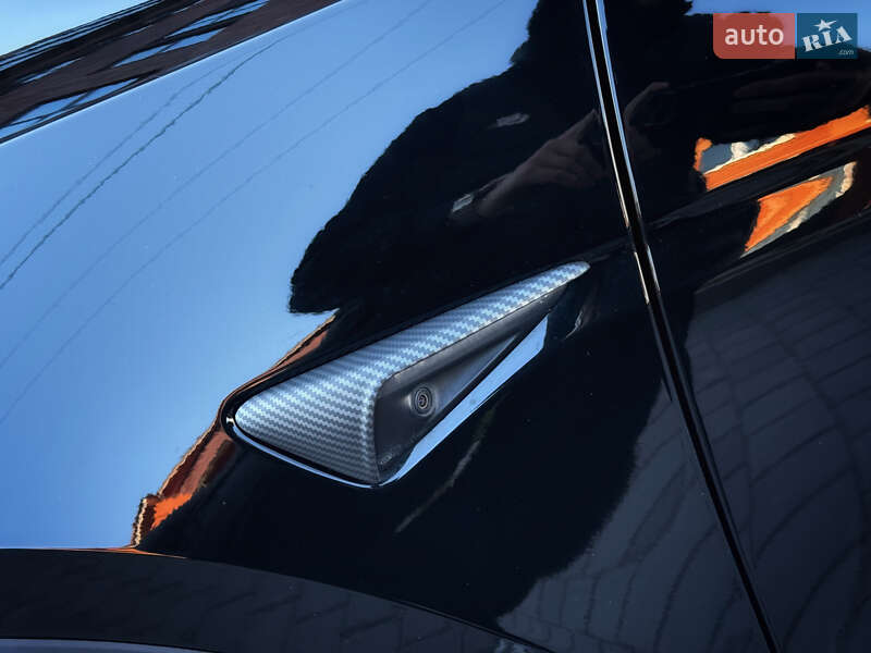 Внедорожник / Кроссовер Tesla Model Y 2021 в Полтаве
