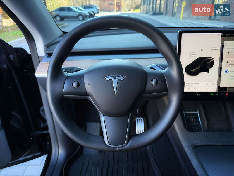 Внедорожник / Кроссовер Tesla Model Y 2021 в Полтаве
