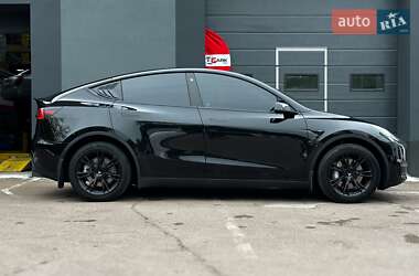 Позашляховик / Кросовер Tesla Model Y 2021 в 