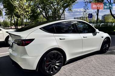 Позашляховик / Кросовер Tesla Model Y 2022 в 
