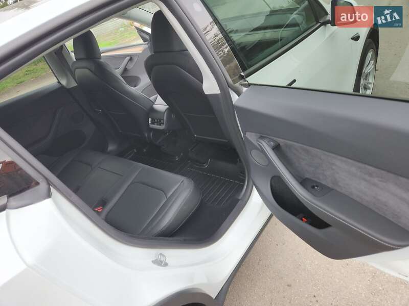 Внедорожник / Кроссовер Tesla Model Y 2023 в Сквире фото 14 Внедорожник / Кроссовер Tesla Model Y 2023 в Сквире