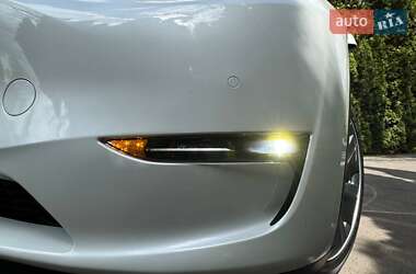 Внедорожник / Кроссовер Tesla Model Y 2022 в 