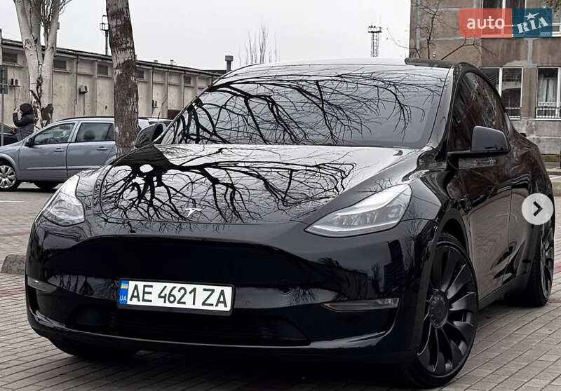 Позашляховик / Кросовер Tesla Model Y 2021 в 
