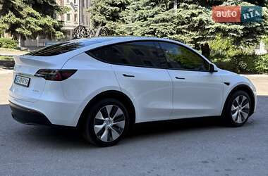 Внедорожник / Кроссовер Tesla Model Y 2021 в 