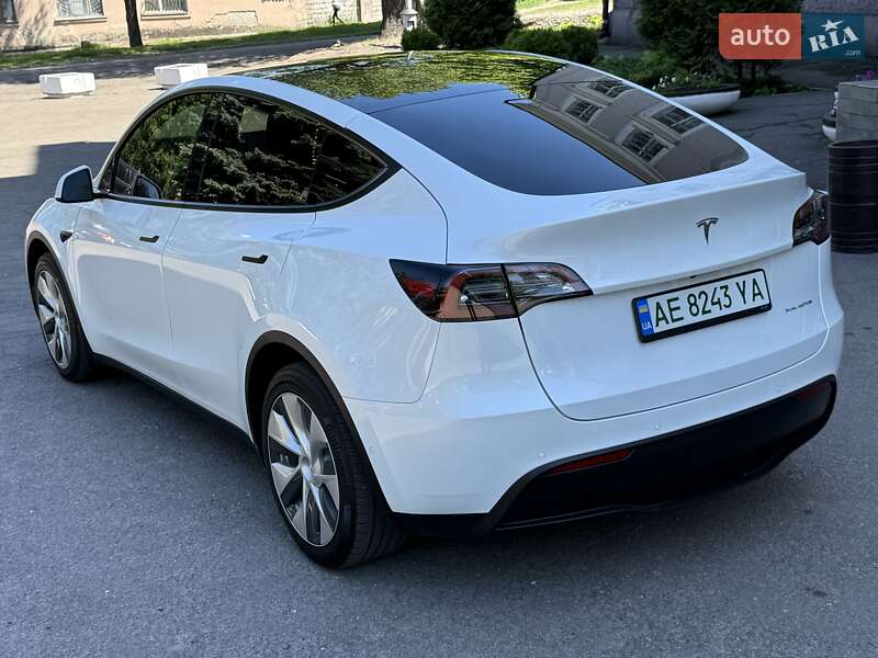 Позашляховик / Кросовер Tesla Model Y 2021 в Кам'янському