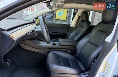 Внедорожник / Кроссовер Tesla Model Y 2021 в 