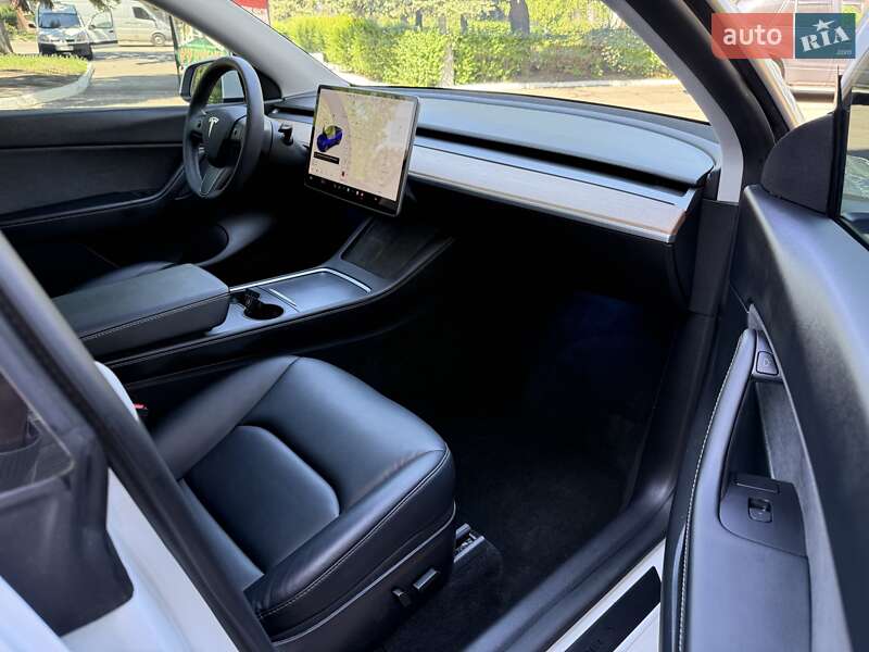 Позашляховик / Кросовер Tesla Model Y 2021 в Кам'янському