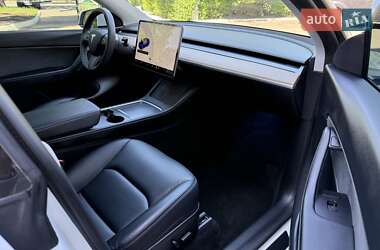 Внедорожник / Кроссовер Tesla Model Y 2021 в 