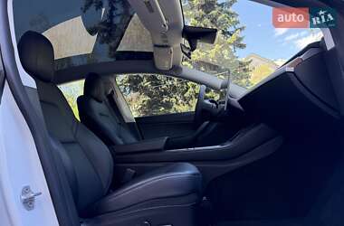 Внедорожник / Кроссовер Tesla Model Y 2021 в 