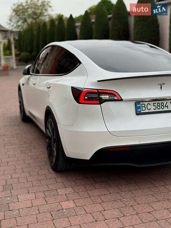 Внедорожник / Кроссовер Tesla Model Y 2021 в Стрые