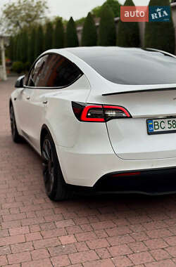 Внедорожник / Кроссовер Tesla Model Y 2021 в 