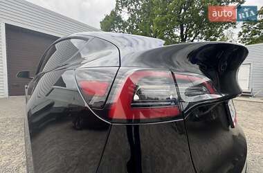 Позашляховик / Кросовер Tesla Model Y 2022 в 