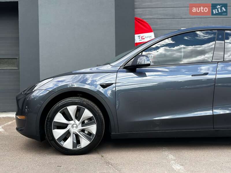 Внедорожник / Кроссовер Tesla Model Y 2023 в Киеве