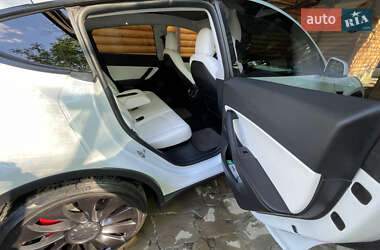 Внедорожник / Кроссовер Tesla Model Y 2021 в 
