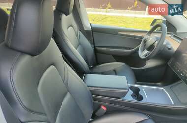 Позашляховик / Кросовер Tesla Model Y 2023 в 