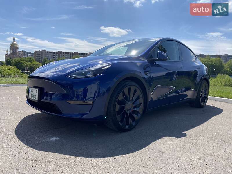 Внедорожник / Кроссовер Tesla Model Y 2022 в Ровно