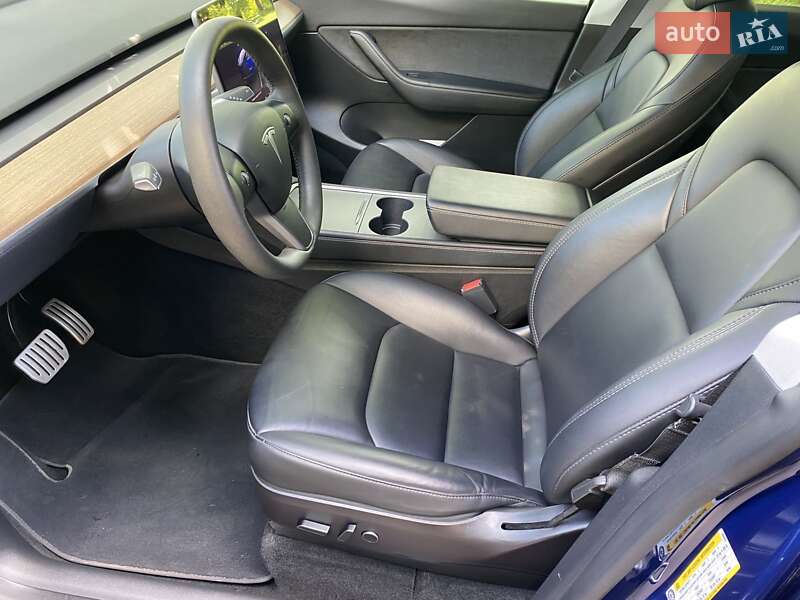 Внедорожник / Кроссовер Tesla Model Y 2022 в Ровно