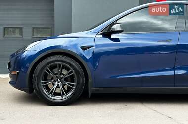 Внедорожник / Кроссовер Tesla Model Y 2021 в 