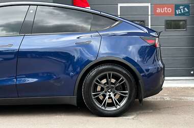 Внедорожник / Кроссовер Tesla Model Y 2021 в 