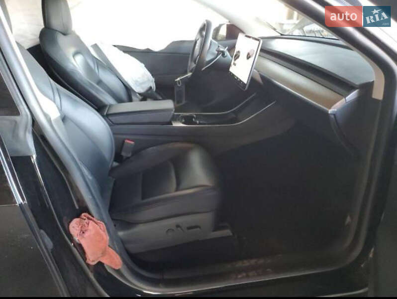 Позашляховик / Кросовер Tesla Model Y 2020 в Рівному