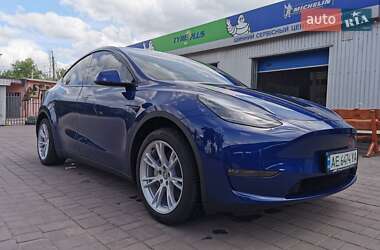 Внедорожник / Кроссовер Tesla Model Y 2024 в 