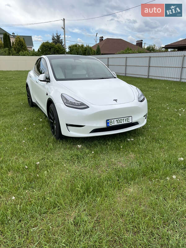 Позашляховик / Кросовер Tesla Model Y 2022 в 